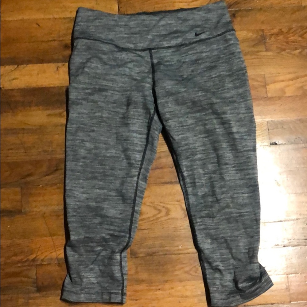 Nike pro leggings for gym, size medium